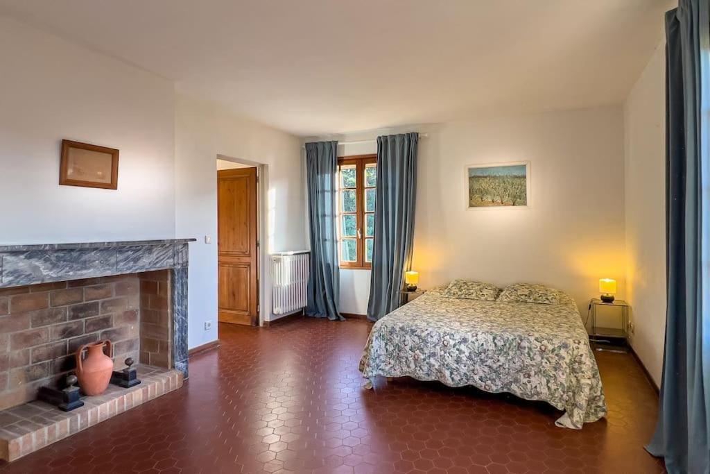 Villa Mas De Charme En Pleine Camargue à Saint-Gilles  Extérieur photo
